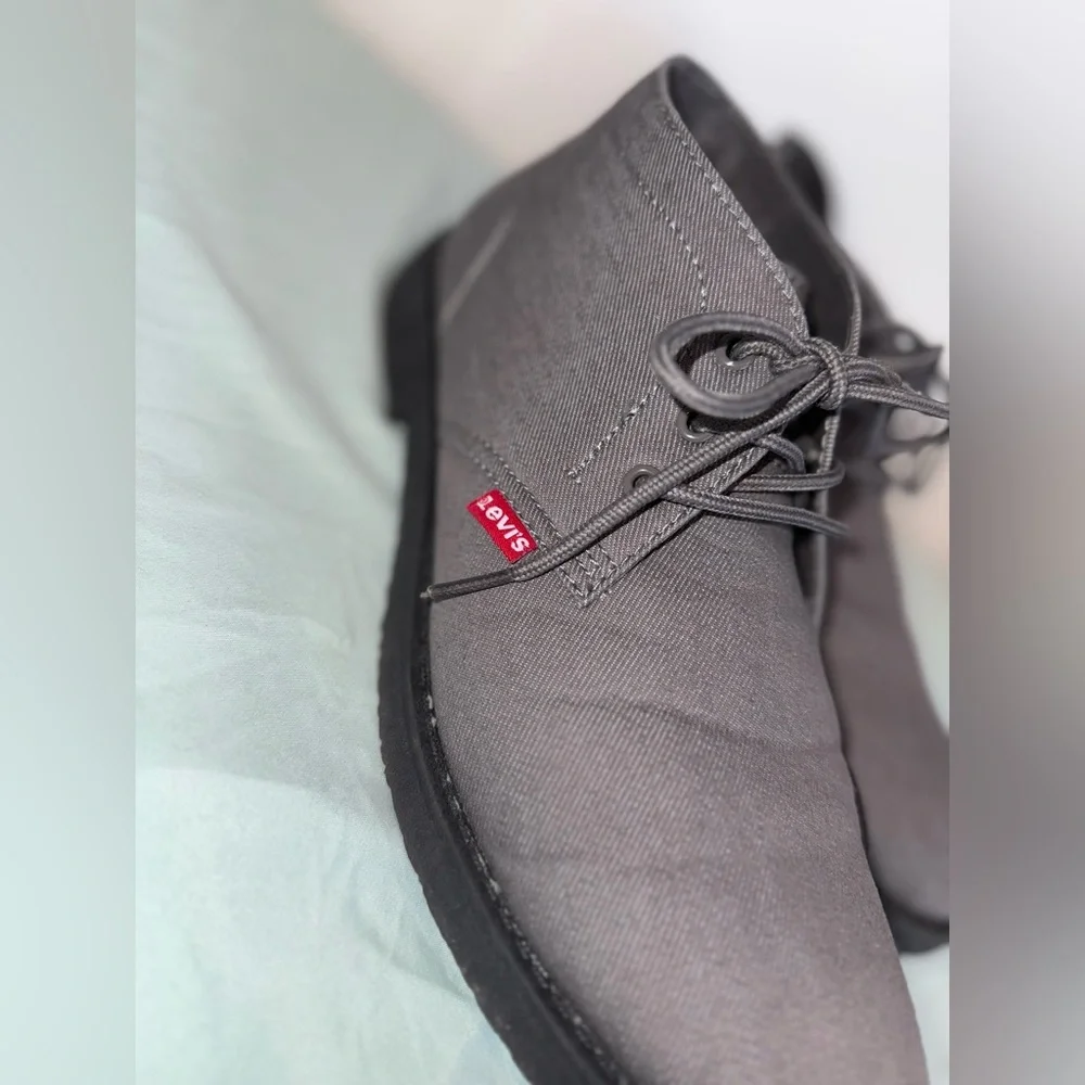 Levi's Gray Chukka Boots for Men Size 9.5